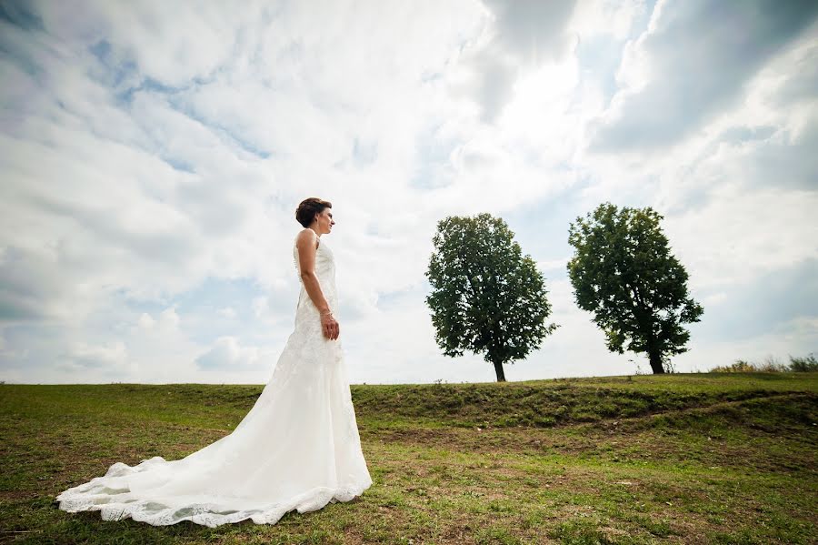 婚礼摄影师Razvan Timplaru（timplarurazvan）。2015 10月9日的照片