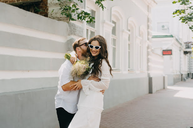 Fotógrafo de casamento Oleg Kuzhelev (olegkuzhelev). Foto de 15 de agosto 2023