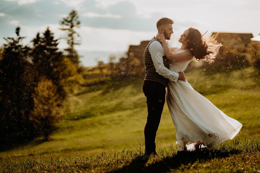 Fotógrafo de bodas Paweł Mucha (zakatekwspomnien). Foto del 31 de mayo 2022