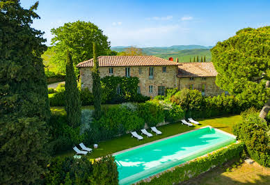 Farmhouse with pool 8