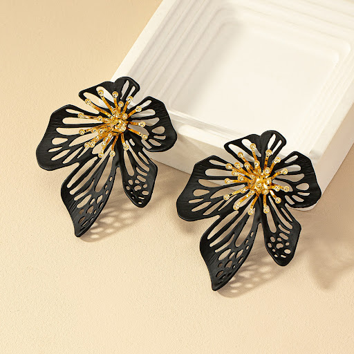 Title 8, Minimalist Beautiful Flowers Personalized Earri...