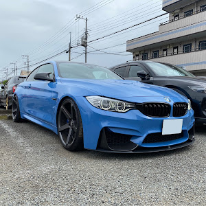 M4 クーペ F82