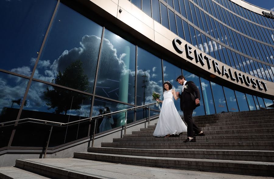 Wedding photographer Olena Markstedt (chaikomarkstedt). Photo of 17 August 2023