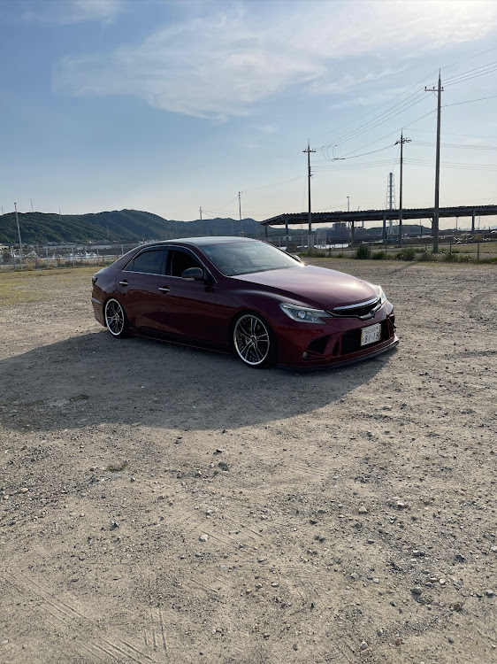 マークXの漆黒の黒紅😁さんが投稿したカスタム事例の投稿画像1枚目