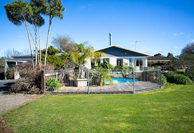 Maison avec piscine et jardin 3