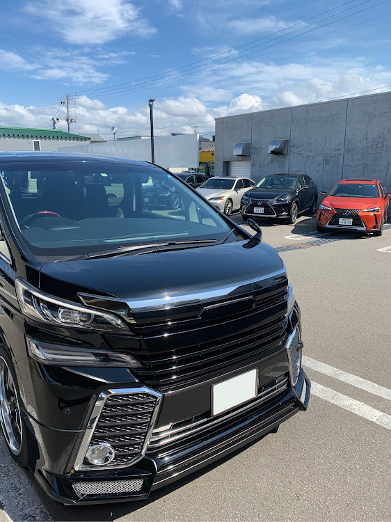ヴェルファイアの横撮り…なはず🤪・レクサスの店員とは落ち着いて話せなぃ(;´д｀)トホホ…笑・ラーメン屋でプチビビリ・会長に感謝❤・あ💡ナンバープレート隠し失敗…これからは隠しません😁💦に関するカスタム事例の投稿画像19枚目