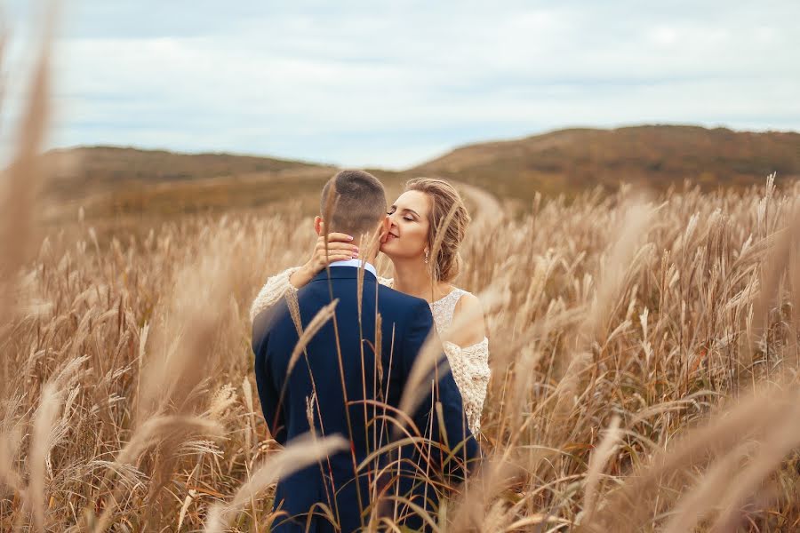 Fotografo di matrimoni Yuliya Dzhu (jooskrim). Foto del 17 ottobre 2018