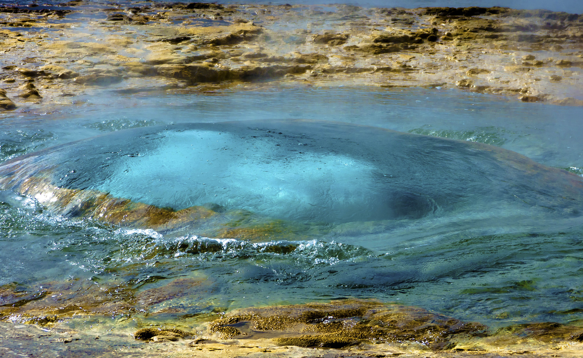 Terra ribollente di Roberto Simonazzi