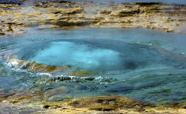 Terra ribollente di Roberto Simonazzi