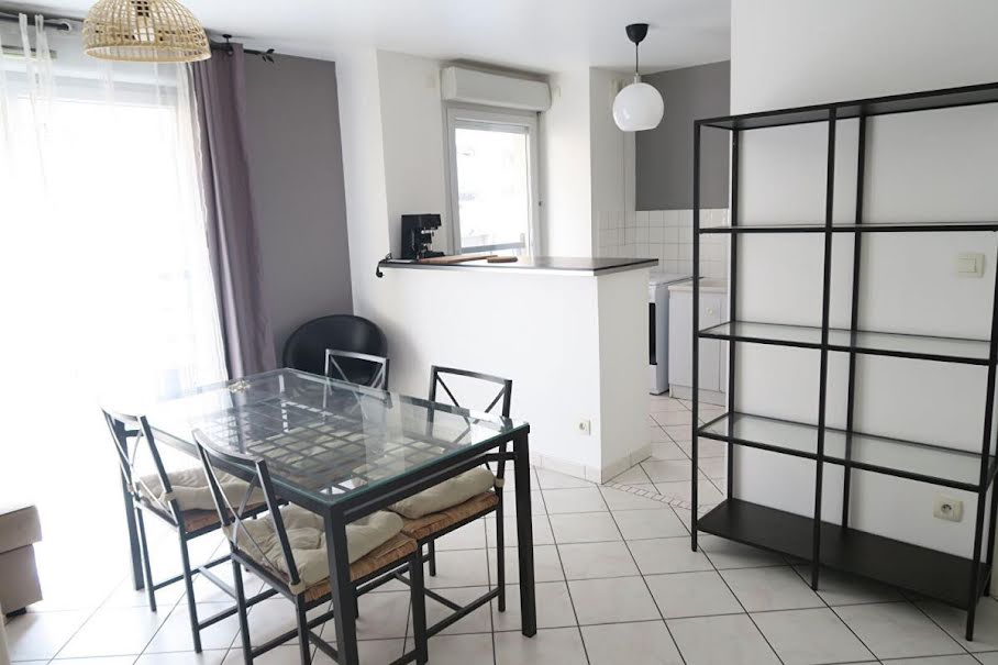 Location meublée appartement 2 pièces 44 m² à Villeurbanne (69100), 786 €