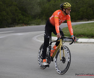 Van Avermaet hoopt zich te redden met goede tactische keuze en legt druk bij Van Aert: "Hij is de topfavoriet"