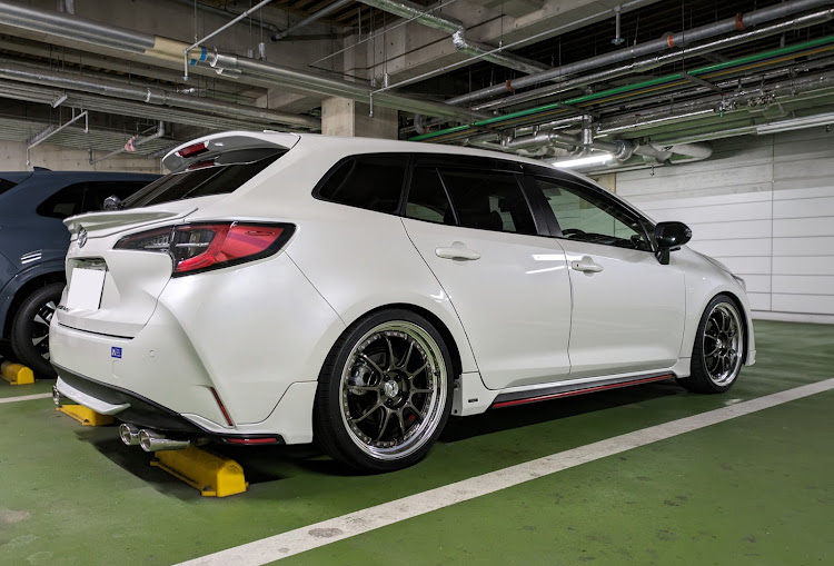 カローラツーリングのみんなのセンターキャップが見たい・SSR・TRD・TEIN・晴れろぉぉぉぉぉ！に関するカスタム事例の投稿画像2枚目