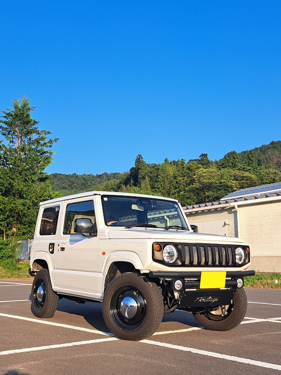 ジムニーのジムニーjb64・オールドカントリー・斜め45度後方の美学・KLCに関するカスタム事例の投稿画像1枚目