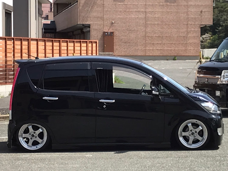 ムーヴカスタムのトー角調整・車高下げた・部品待ち・タイヤ交換完了・夢の2連休楽しみましたに関するカスタム事例の投稿画像1枚目