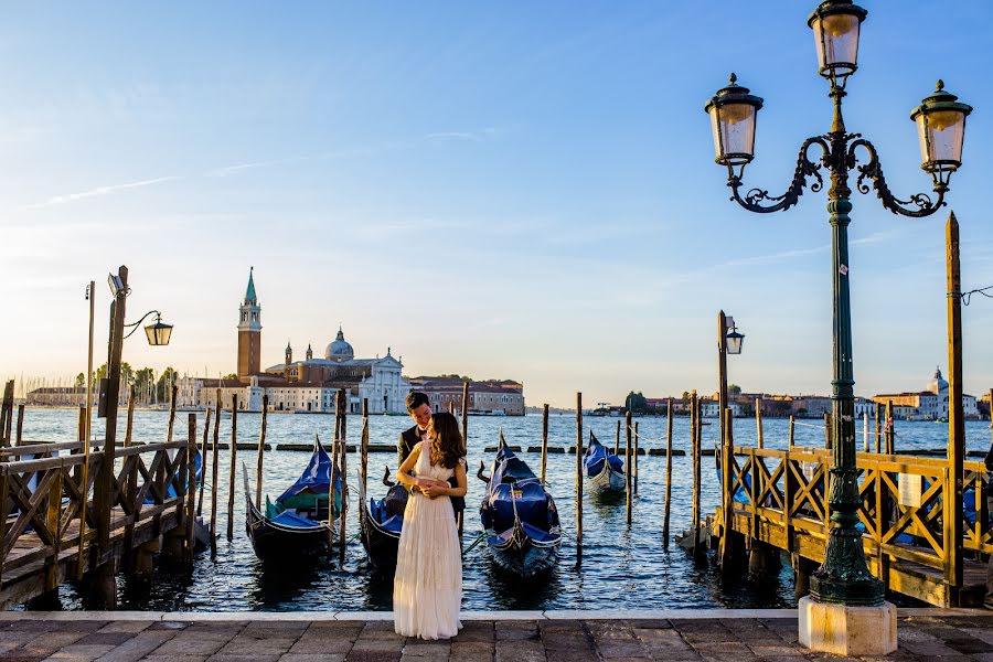 Wedding photographer Victor Leontescu (victorleontescu). Photo of 9 February 2019