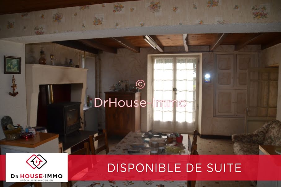 Vente maison 8 pièces 160 m² à Verteillac (24320), 157 500 €