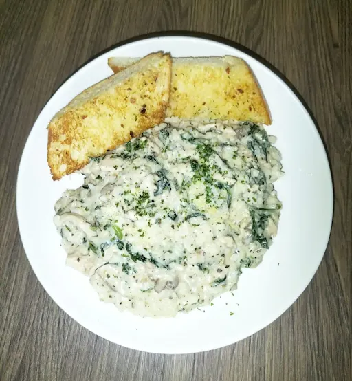 Spinach Risotto With Sauteed Mushrooms