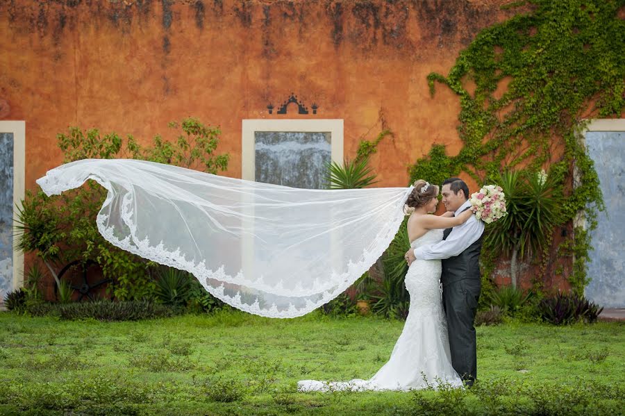 Fotografo di matrimoni Fer Hornelas (ferhornelas). Foto del 31 marzo 2020