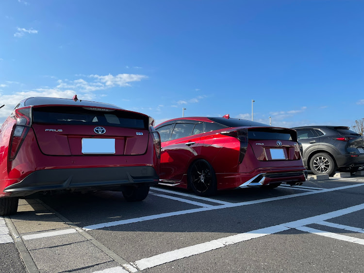 プリウスのZVW50・TOYOTA PRIUS 50・エモーショナルレッドしか勝たん！・赤プリに関するカスタム事例の投稿画像2枚目