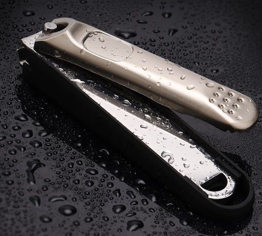 Title 2, Nail clippers for precise and safe cutting, fea...