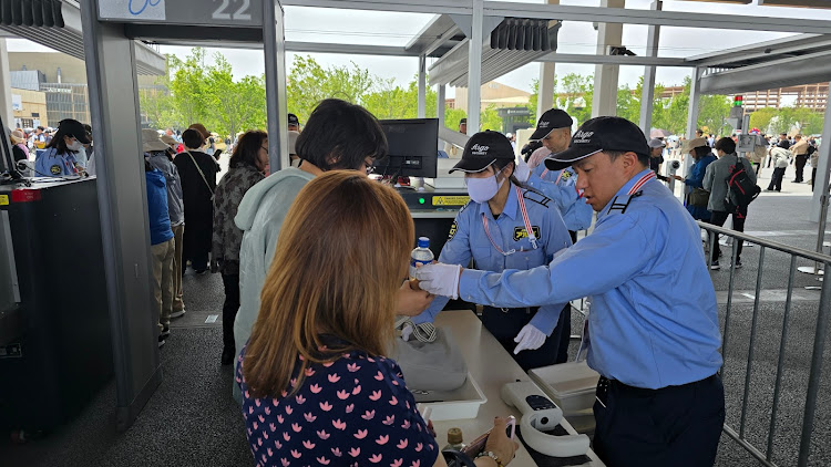カローラスポーツのスタンスネーション大阪・スタンスネーションで会いましょう・万博も行ってきたでー・今週はエクスペディション杯に関するカスタム事例の投稿画像3枚目