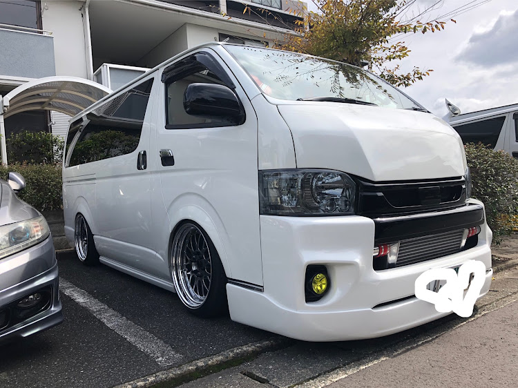 ハイエースバンの車高調整・DIYに関するカスタム事例の投稿画像4枚目