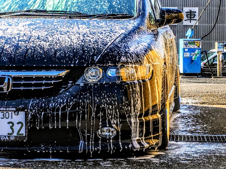 オデッセイの洗車・ホイールナット交換・昼飯に関するカスタム事例の投稿画像1枚目