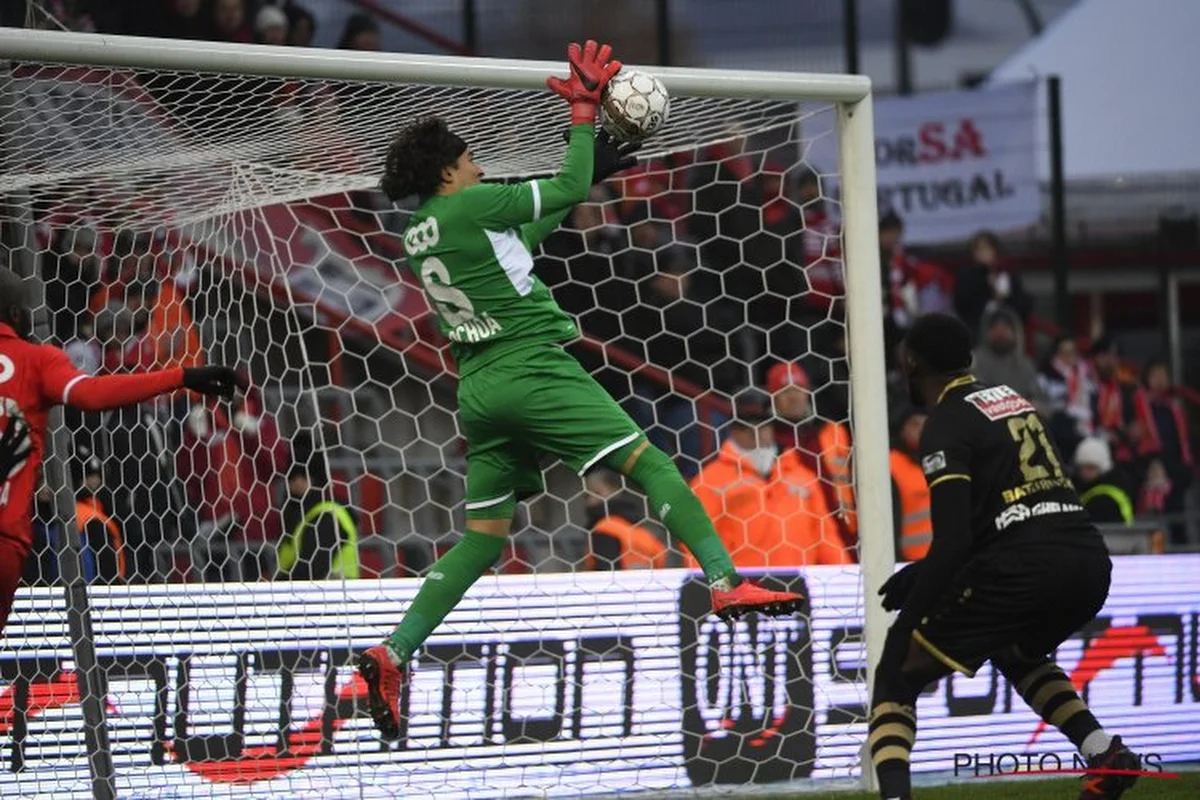 Jean-François Gillet ou Guillermo Ochoa? L'avis de Frédéric Herpoel