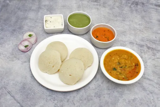 Idli [4 Pieces] With Sambar