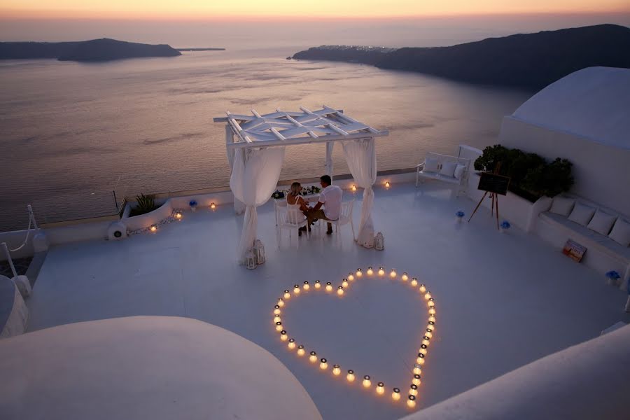 Fotógrafo de casamento Artem Gorodeckiy (santoriniwedding). Foto de 2 de agosto 2019