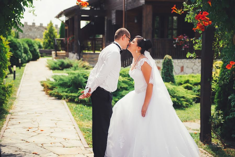 Fotografo di matrimoni Sergiu Golovatîi (serjcom1). Foto del 30 marzo 2017