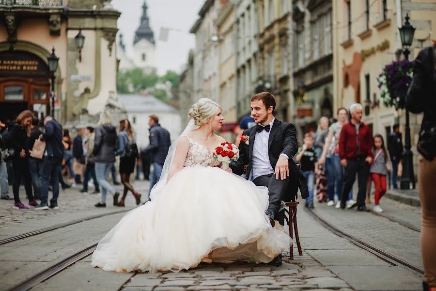 Jurufoto perkahwinan Anastasiya Ponomarenko (staseyrozen). Foto pada 4 September 2017