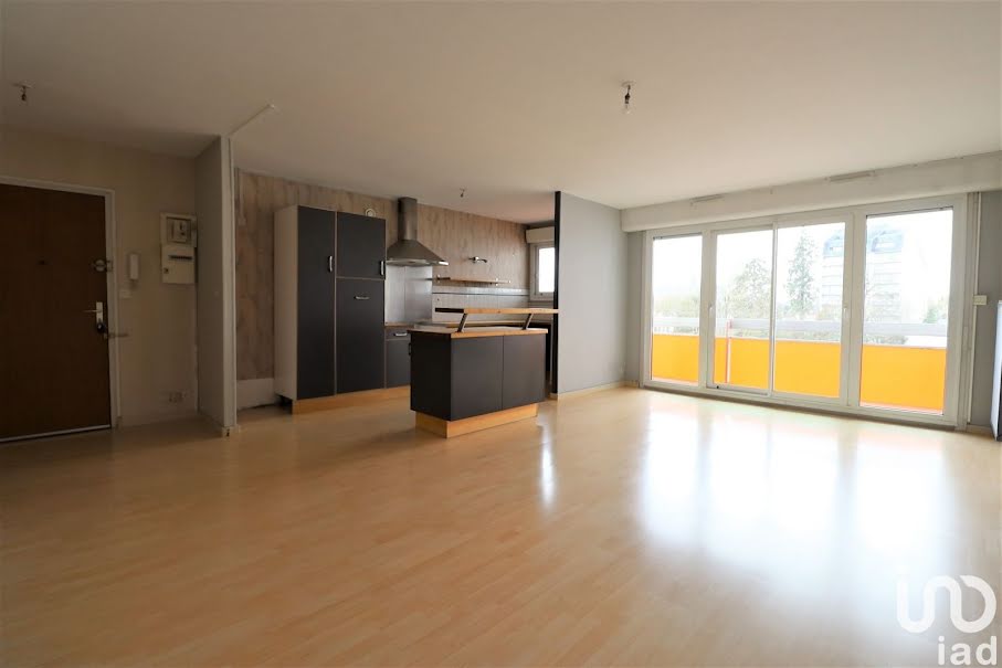 Location  appartement 3 pièces 72 m² à Orleans (45000), 940 €