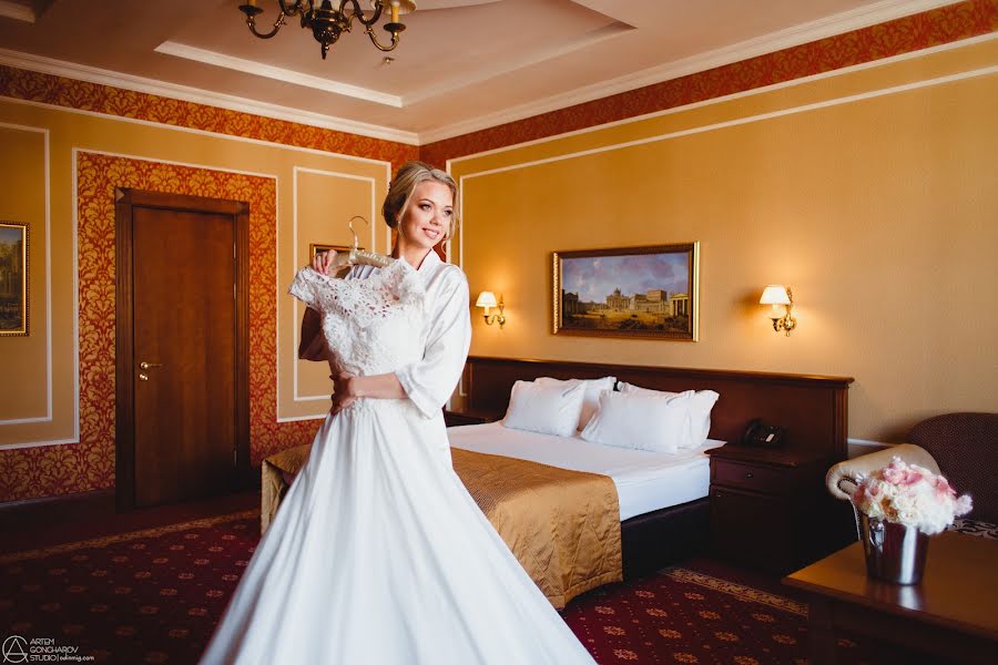 Wedding photographer Artem Goncharov (odinmig). Photo of 4 February 2018