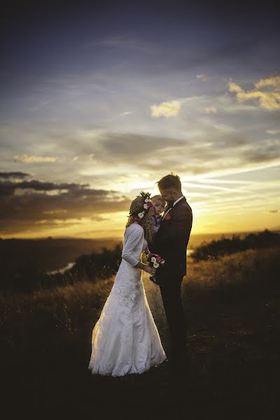 Fotógrafo de casamento Klaudia Zasada (glam-studio). Foto de 22 de abril 2020