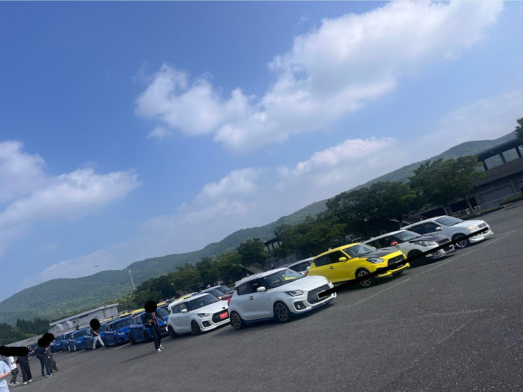 スイフトスポーツの7月もよろしくお願いします・オートポリス・スイフトだらけのパーレードラン・熱中症に注意・おおいたスイフトに関するカスタム事例の投稿画像3枚目