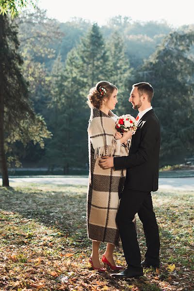 Wedding photographer Yuliya Krasovskaya (krasovska). Photo of 25 September 2016