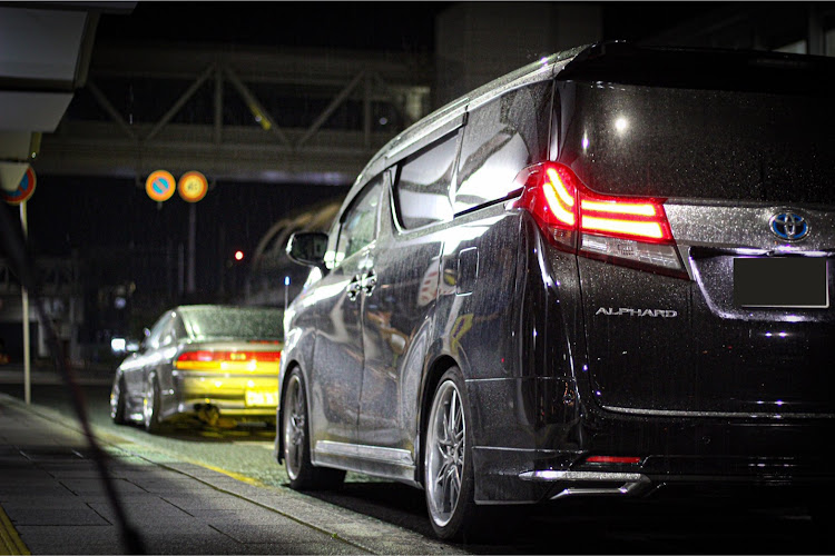 アルファードのアルファード・180sx・仙台空港・やはり撮る・モデリスタに関するカスタム事例の投稿画像1枚目