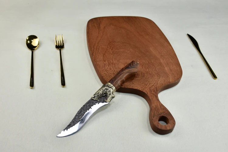 Couteau à désosser simple pour la maison