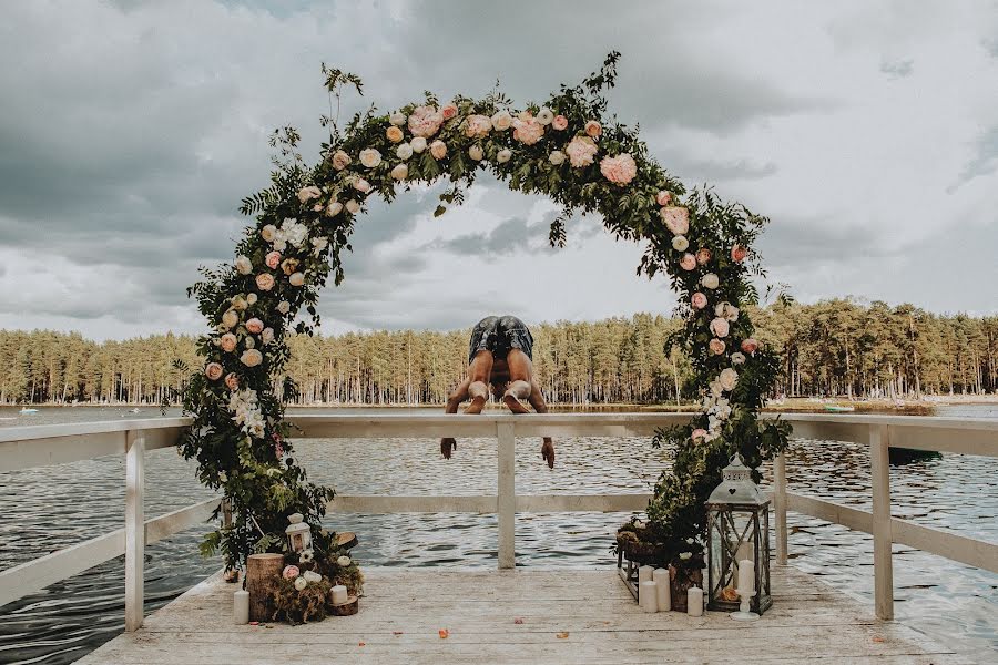 Fotógrafo de casamento Roman Korolkov (mrkorolkov). Foto de 17 de janeiro 2019