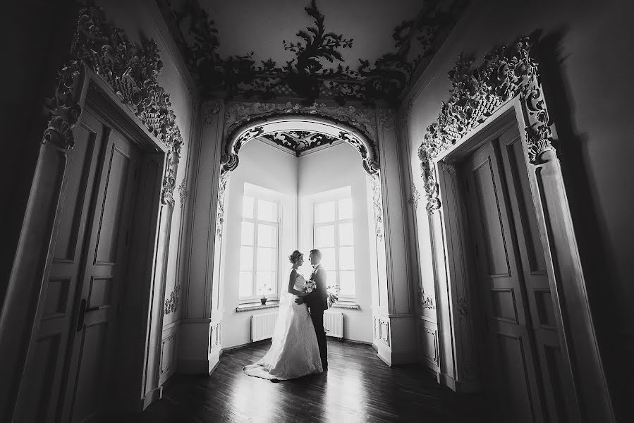 婚禮攝影師Kirill Vasilenko（kirillv）。2015 6月7日的照片