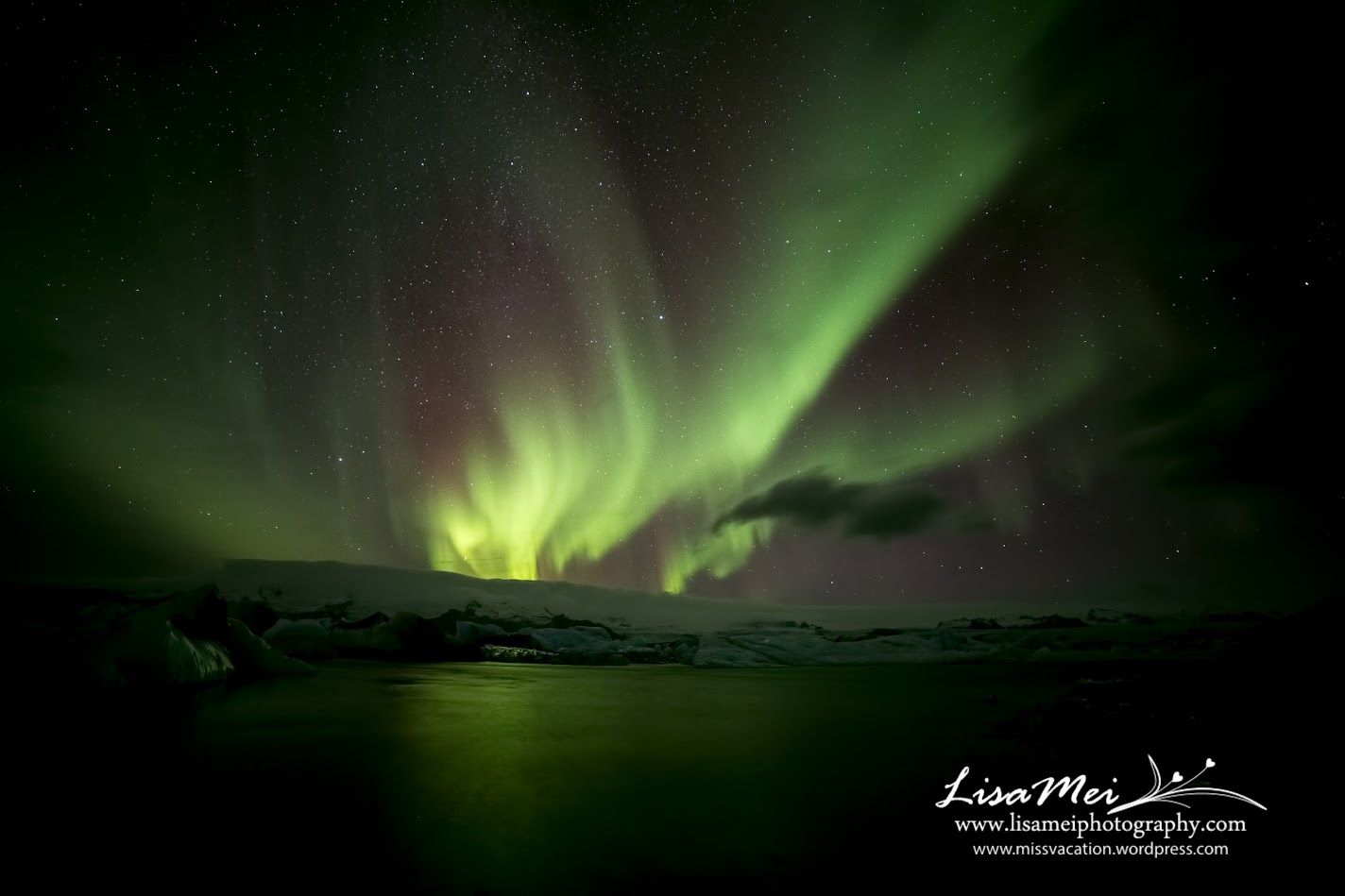 On Thanksgiving Day, the Northern Lights put on an awesome show for us that lasted more than 4 hours and we were asking ourselves.....when should we head back to sleep?