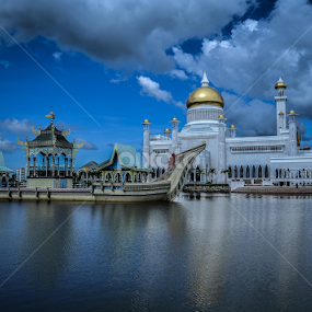  Sultan Omar Ali Saifuddien Mosque by Cristopher Selga - Buildings & Architecture Places of Worship