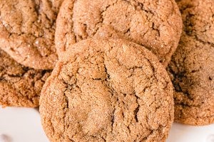 Soft &amp; Chewy Molasses Cookies