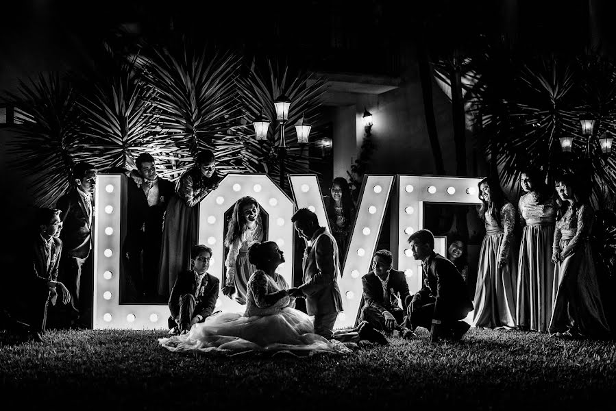 Wedding photographer Bruno Urbina (brunoneptuno). Photo of 14 September 2017