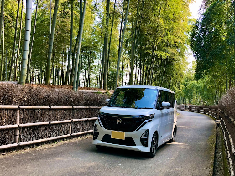 ルークス ハイウェイスター ターボの左斜め前写真展・竹林の小径に関するカスタム事例の投稿画像1枚目