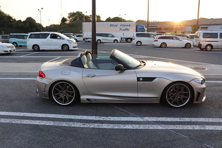 BMW Z4 35isのMETALLICAさんが投稿したカスタム事例の投稿画像18枚目