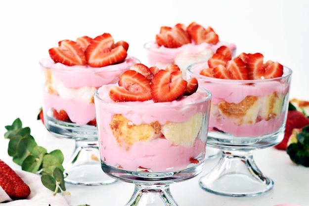 Valentine’s Day Mini Berry Trifle