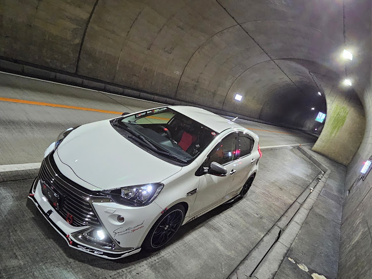 アクアG'sのトンネル撮影・トンネル・ねるとん・トンネルと愛車に関するカスタム事例の投稿画像1枚目