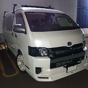 ハイエース